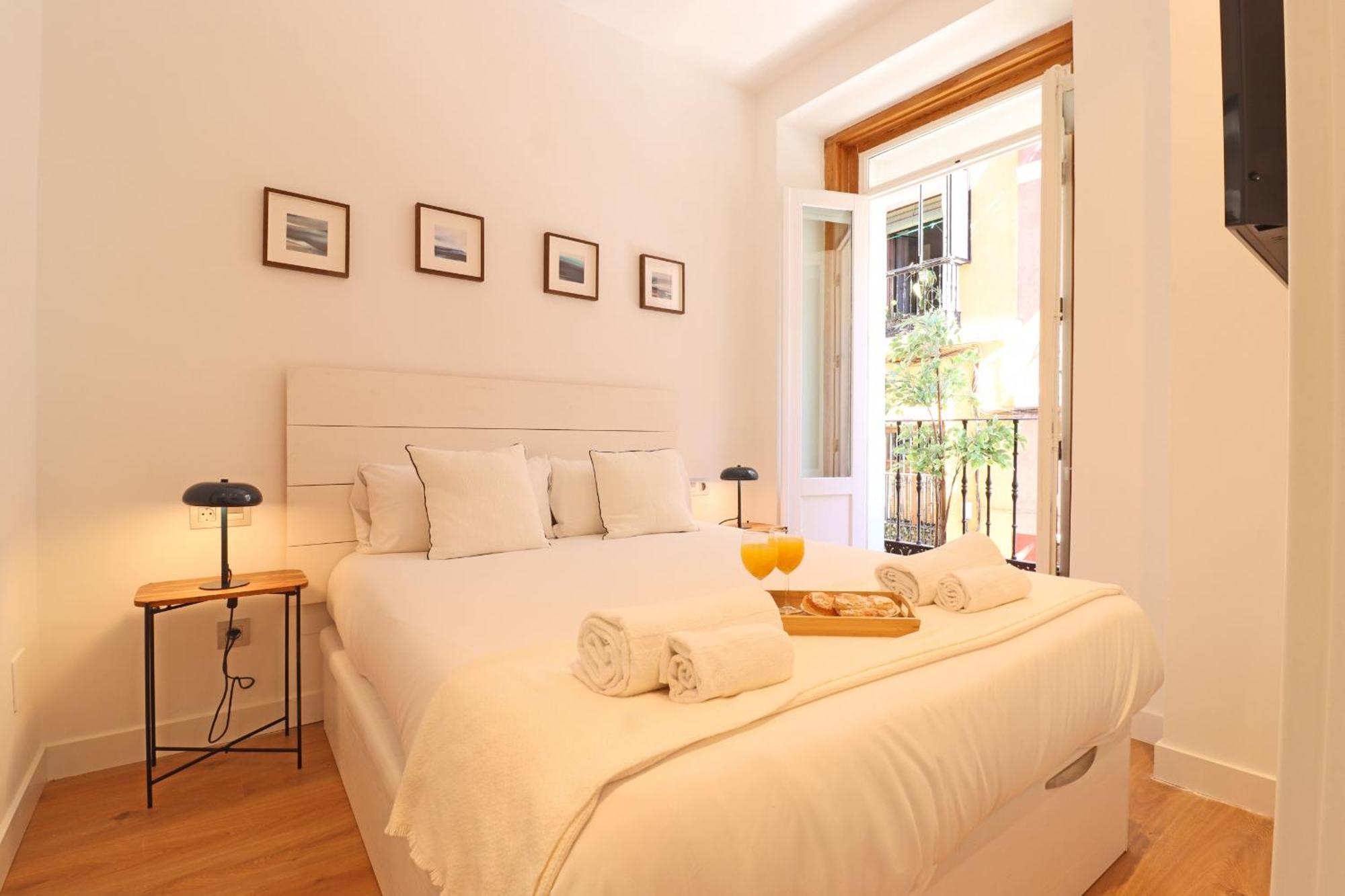 Reina Sofia Suite I มาดริด ภายนอก รูปภาพ